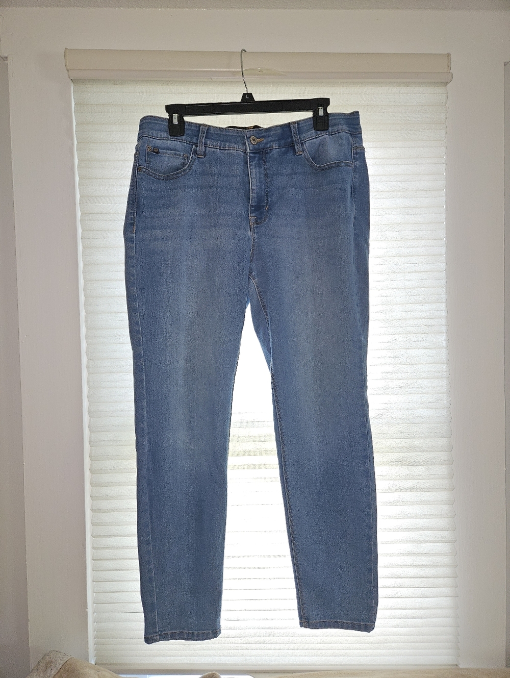 Curve Appeal Women’s Blue Denim Jeans - Classic Straight Fit. Stretch Waistband